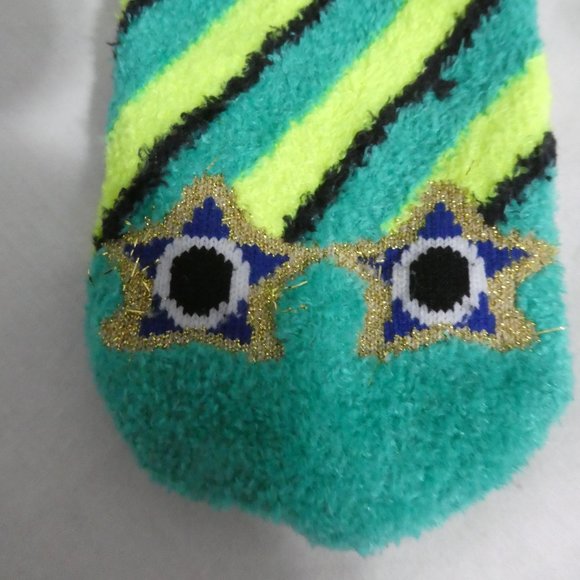 Super Soft Socks With Traction Bottoms and star eyes BNWOT - Picture 6 of 10